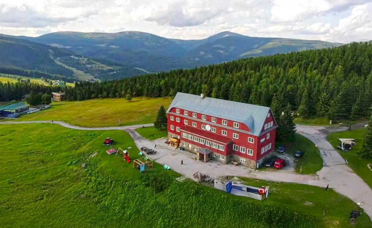 Mountain hotel Pražská bouda