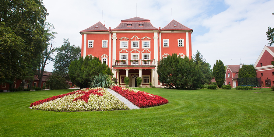 zámecký resort dětenice dětenice krčma
