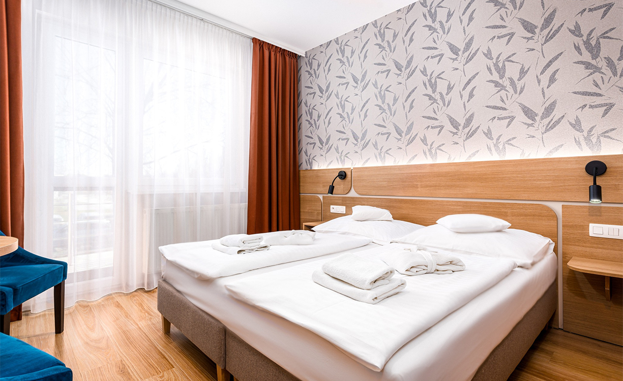 Ubytování Velký Meder u termálů: Hotel THERMAL VARGA – v županu do vody za pár minut