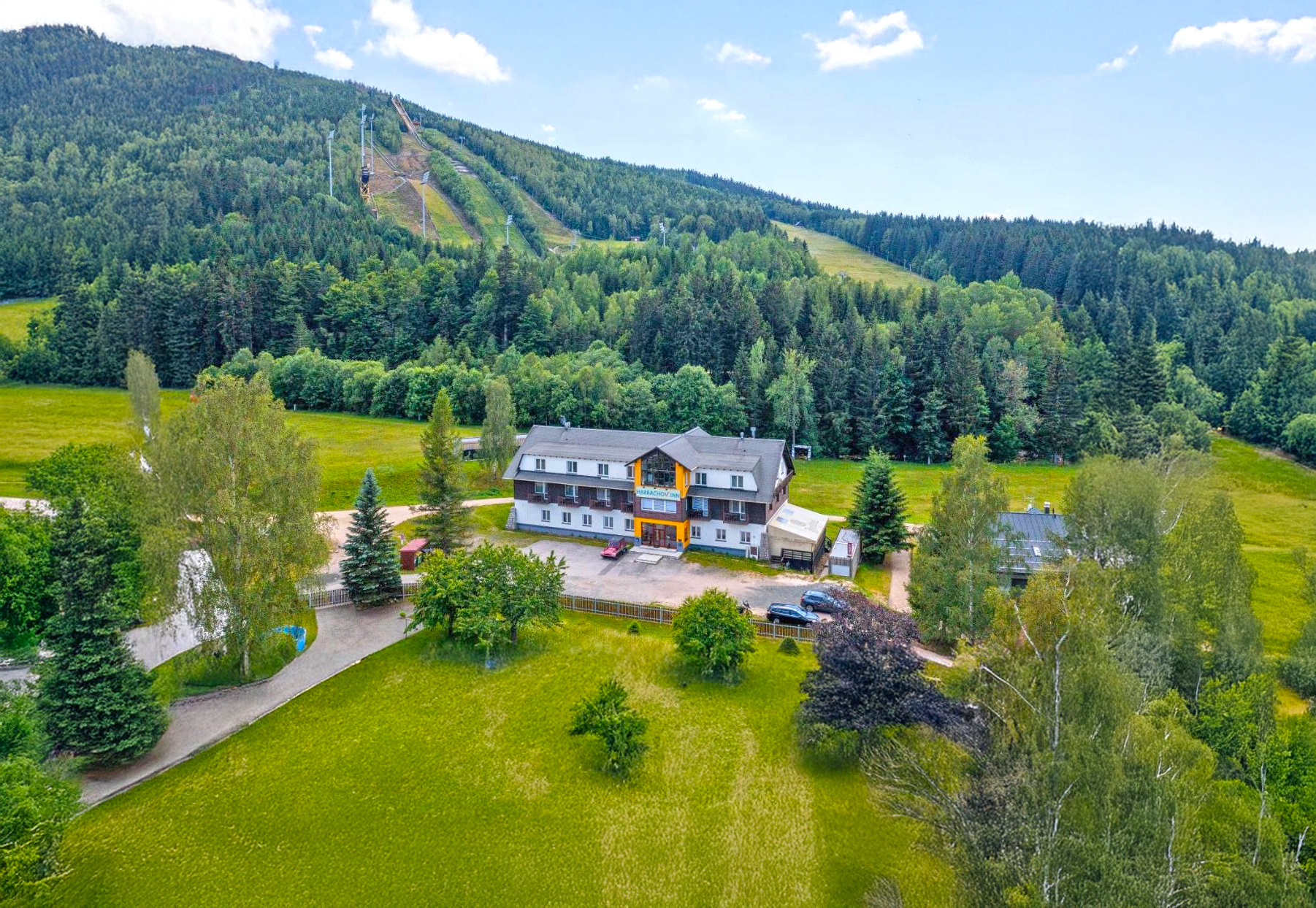 Hotel Harrachov Inn